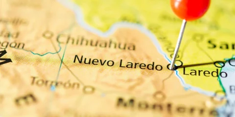 Imagen de un mapa señalando el cruce fronterizo de Laredo.